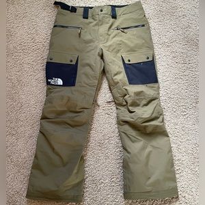 Men’s North Face Dryvent snow pants